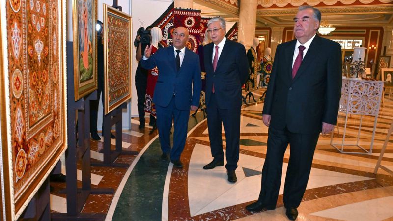 президенты РК и Таджикистана