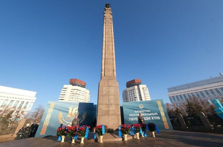 Тәуелсіздік күні, Тәуелсіздік монументі, желтоқсан оқиғасы, Алматы