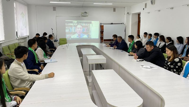 Студенты ЗКО встретились с юристами республиканского штаба