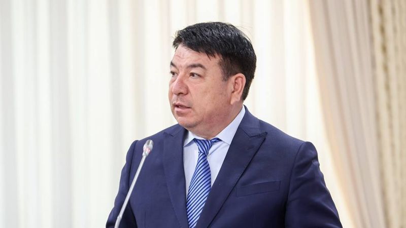 Министр Бейсембаев высказался о выезде школьников в Крым