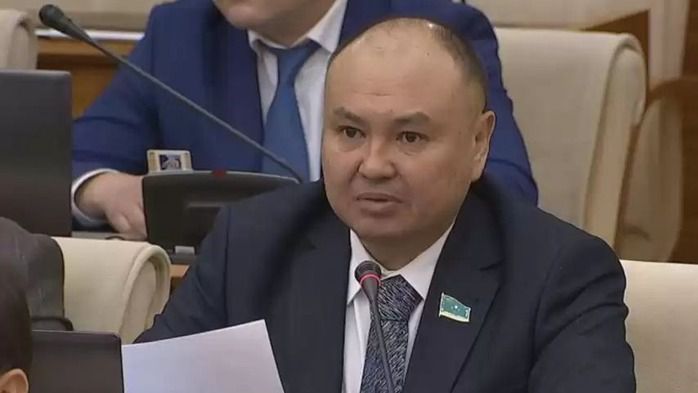 Депутата возмутили размеры бонусов главам дочерних компаний Самрук-Казына