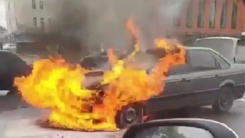 авто загорелось в столице Машина загорелась в юго-восточном районе Нур-Султана