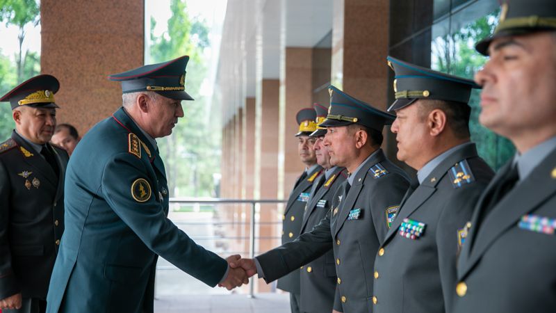 Министры обороны Казахстана и Узбекистана обсудили перспективы развития сотрудничества