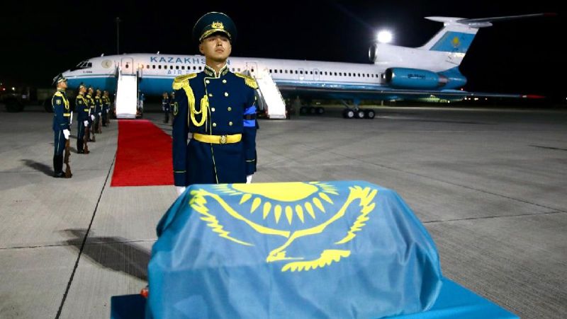 Останки погибшего во время ВОВ казахстанского воина доставили в Нур-Султан из Москвы