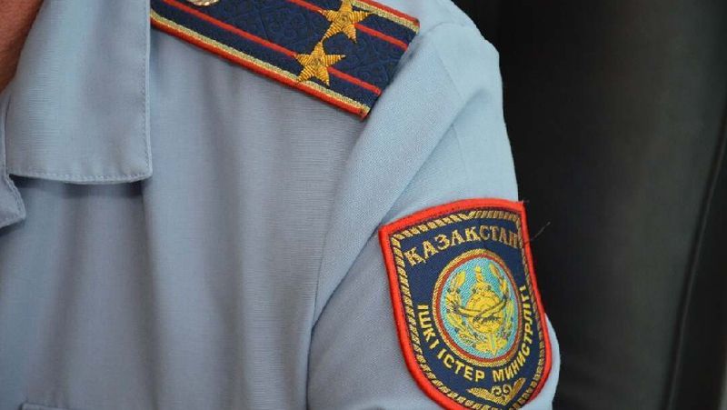Полиция жұмысшы тоққа түсіп қалды
