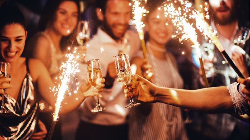 вечеринка Все клиенты брокера Esperio получат статус VIP GOLD