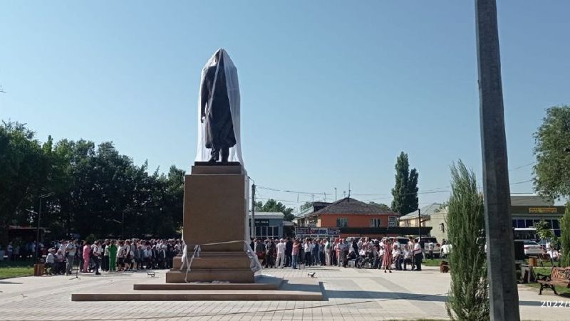 Открытие памятника Кунаеву