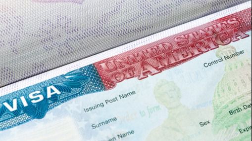 Казахстанцам могут упростить получение визы в США