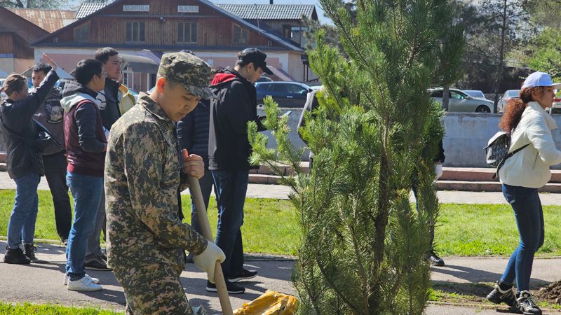 военно-технической школы МО РК, участие на субботнике в Алматы