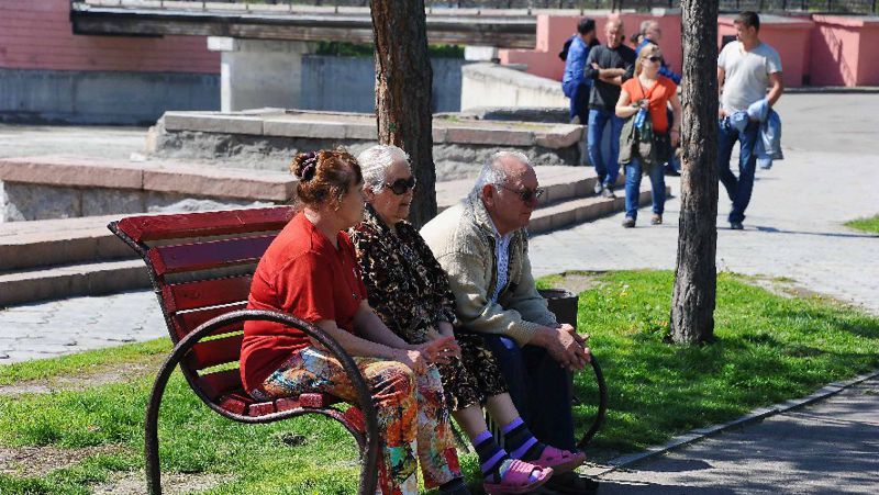 пенсия женщины Казахстан