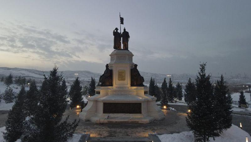 памятник Усть-Каменогорск