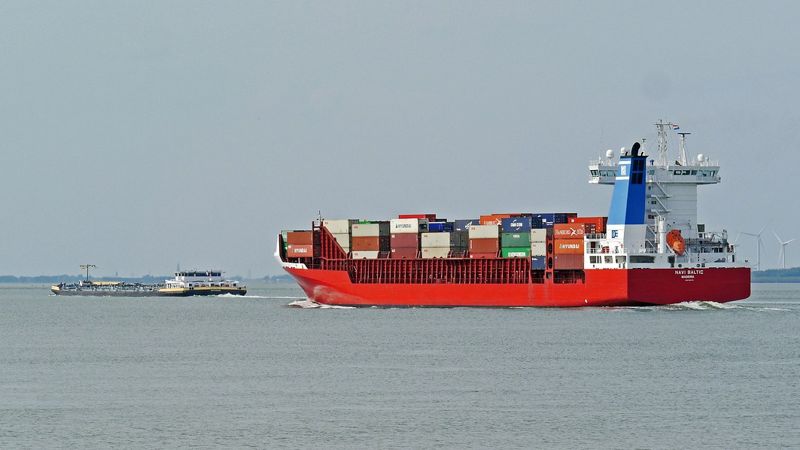 танкер море
