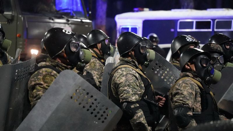Полиция Беспорядки в Алматы