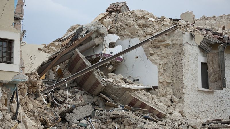 Пережившего землетрясение в Турции ребенка нашли в 3000 км от дома
