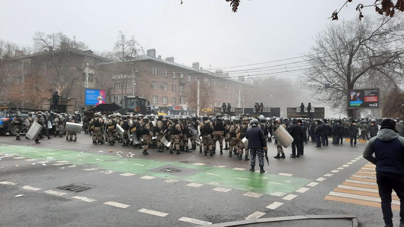 Беспорядки Протестующие