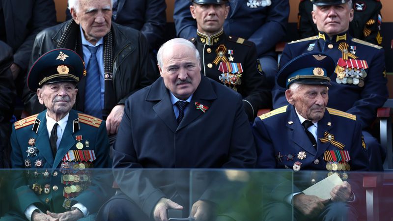 Александр Лукашенко на параде победы в Москве