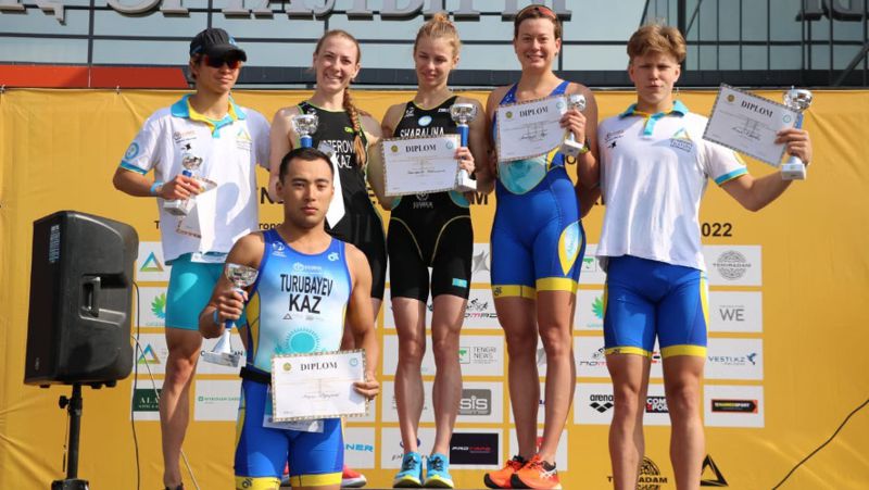 Спортсмены, пьедестал Федерация триатлона