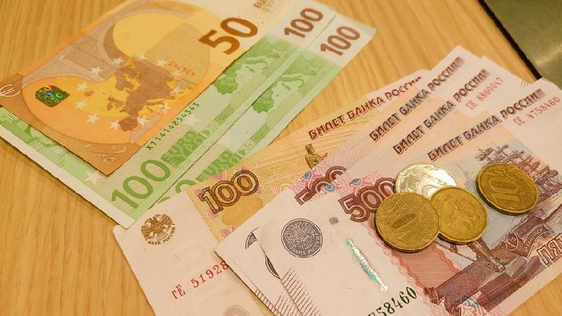 курс валют в обменных пунктах Алматы, Шымкента, Нур-Султана