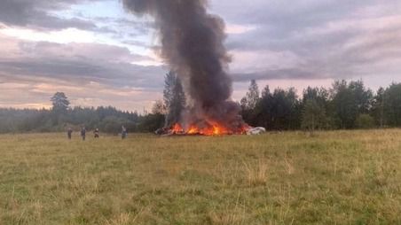 Рухнувший самолет Пригожина Рухнувший самолет Пригожина