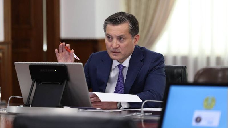 Министр тағы бір министр сөзіс алды