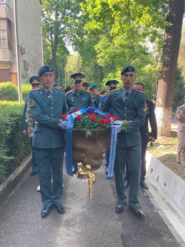 военные почтили память Сагадату Нурмагамбетову