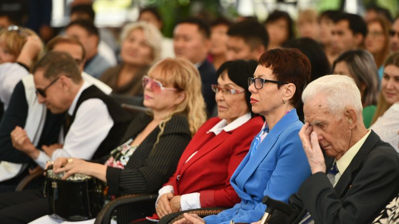 Развитие города обсудили аким и активные жители Усть-Каменогорска