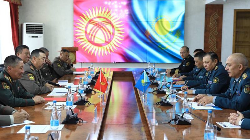 Рабочая встреча министров обороны Казахстана и Кыргызстана