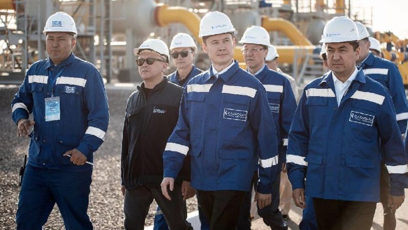 Жаркешов Санжар и сотрудники компании Жаңарған QazaqGaz, комментарий, развитие компании