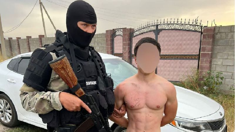 Есіктегі атыс