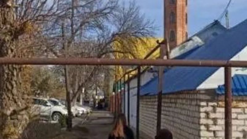 Подозрительная сумка: в Уральске эвакуировали служителей и посетителей мечети 