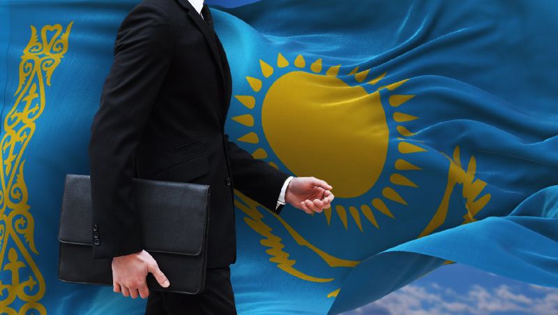 в Казахстане трудятся 82 тысячи госслужащих
