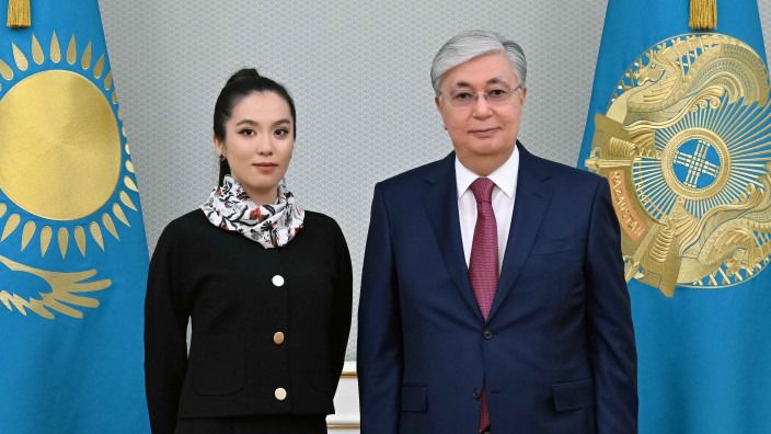 Токаев принял почетного президента федерации шахмат Астаны