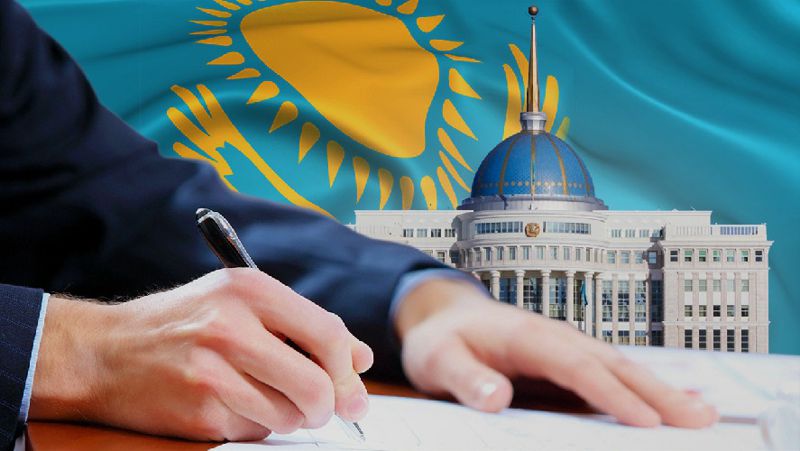 президент Казахстана, законы 