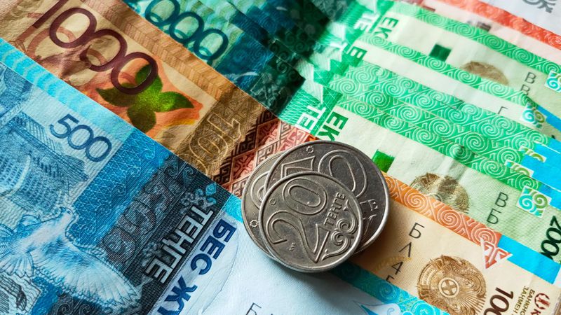 тенге По каким критериям в Казахстане будут определять нуждаемость в соцпомощи