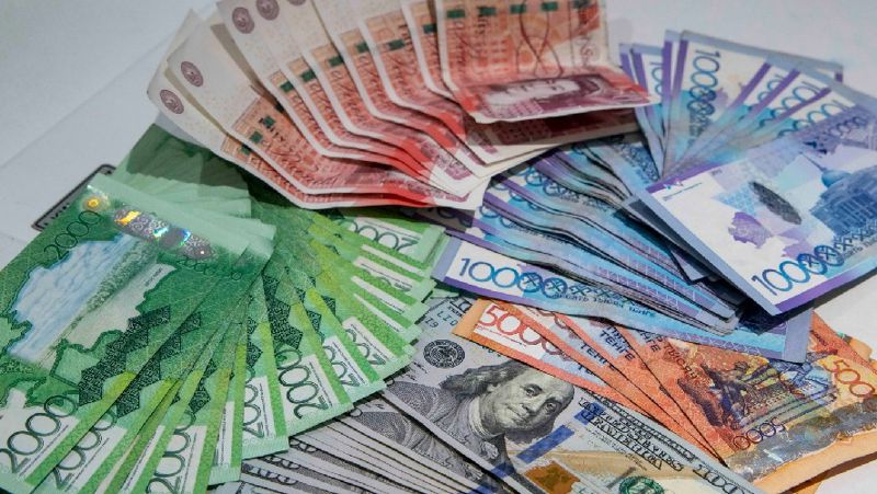 тенге, доллары и юани торги на бирже