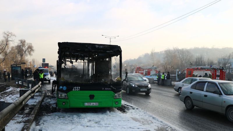 В акимате высказались о сгоревшем в Алматы автобусе