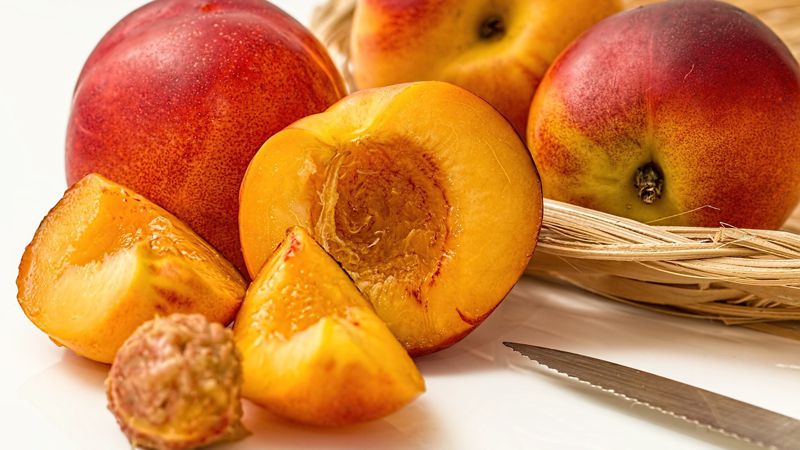 персики, полезные фрукты, витамины