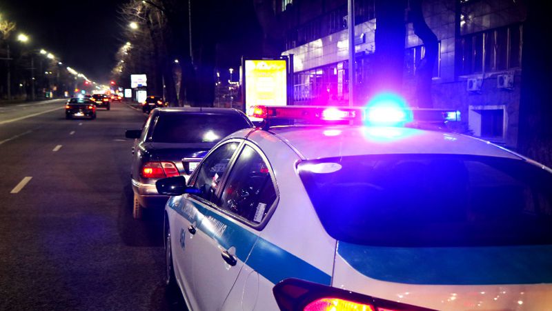 Полицейский автомобиль ночью Подросток, угоны, Талдыкорган