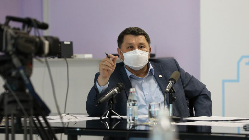 Жандарбек Бекшин экс-чиновник санврач пандемия пенсия