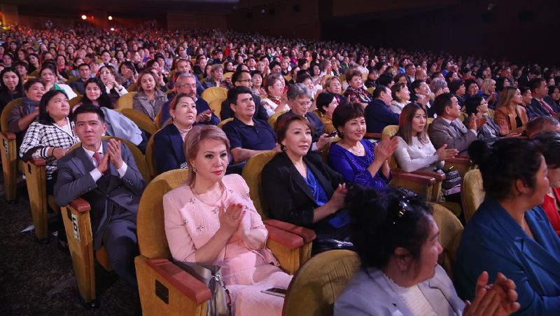 день учителя в Алматы