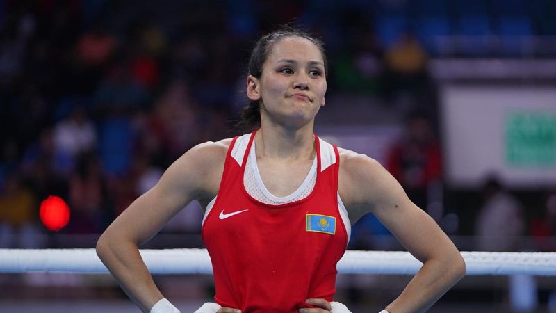 Алуа Балкибекова вышла в полуфинал чемпионата мира по боксу