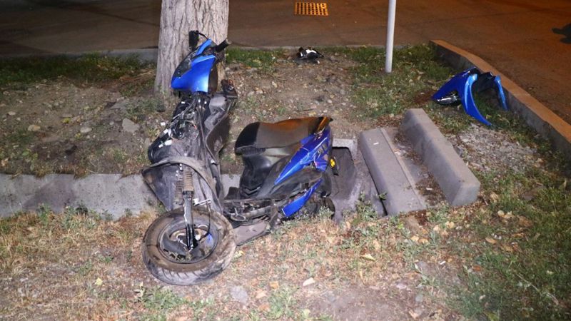 Мопедист погиб в Алматы, врезавшись в Honda