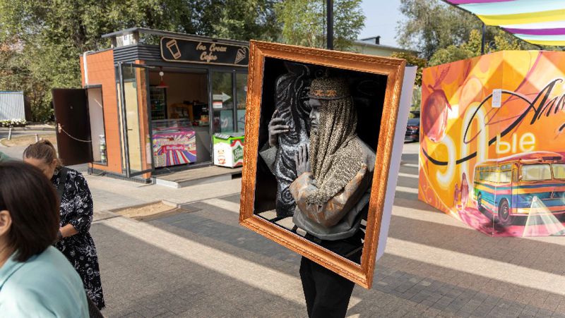 Как проходили народные гулянья на День города