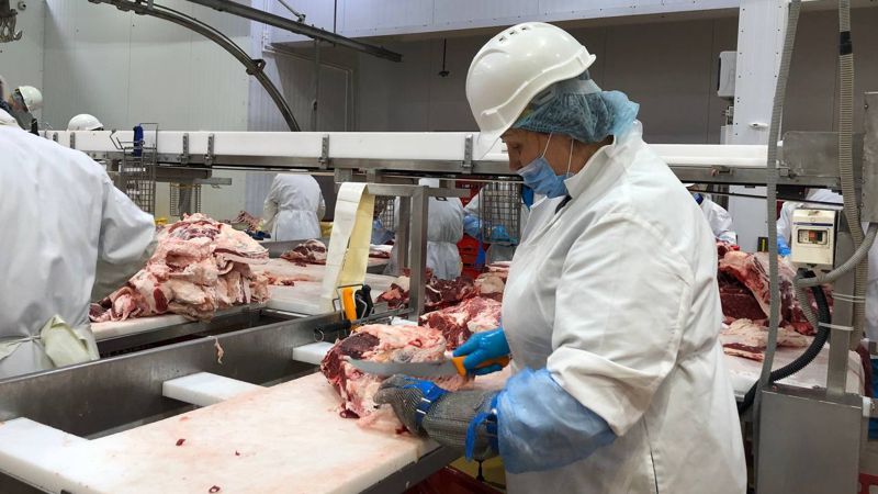 Казахстанцы стали больше платить за мясо, но меньше его есть