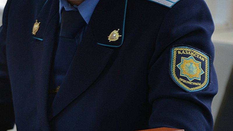 Сотрудник прокуратуры Генпрокуратура сделала заявление в связи с убийством девочки в Туркестанской области
