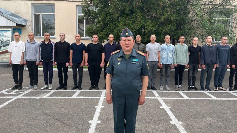 торжественные проводы алматинских призывников
