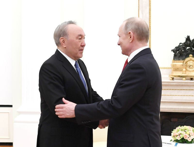Нурсултан Назарбаев и Владимир Путин Первый Президент РК и Президент РФ