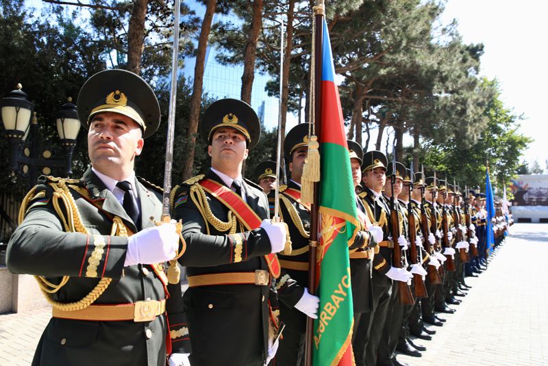 Министр обороны Казахстана прибыл с визитом в Азербайджан
