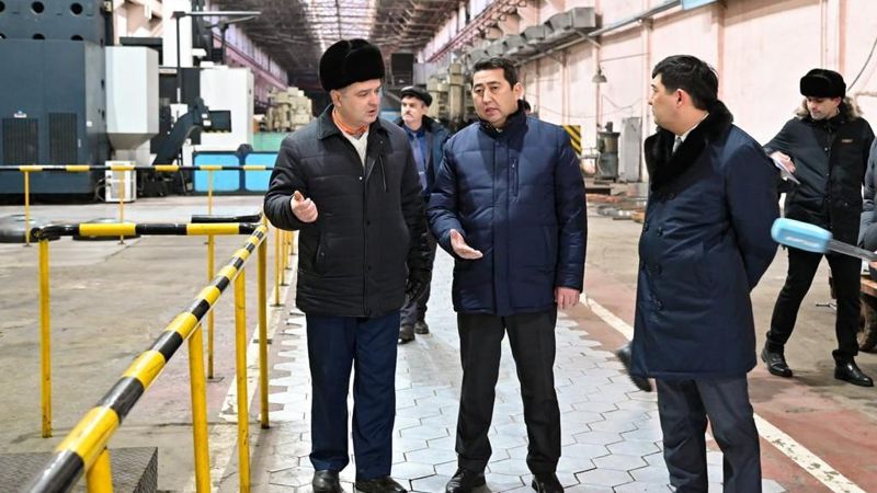 Аким СКО Айдарбек Сапаров проинспектировал заводы и фабрики