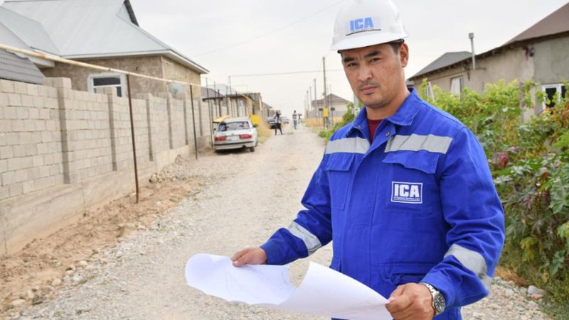В двух микрорайонах Шымкента провели природный газ и качественное электричество